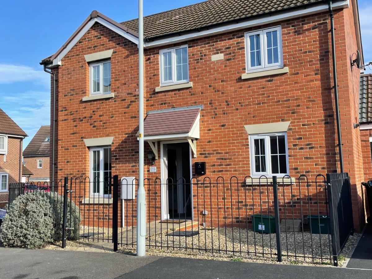 Stunning Large Detached Gloucester, 4 Beds, 3 Bedroom, 2 Bathroom Property, Nr Chelt, The Docks And Quays Sleeps 6 エクステリア 写真