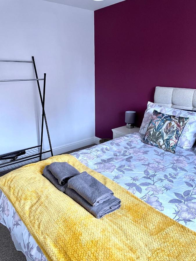 Stunning Large Detached Gloucester, 4 Beds, 3 Bedroom, 2 Bathroom Property, Nr Chelt, The Docks And Quays Sleeps 6 エクステリア 写真