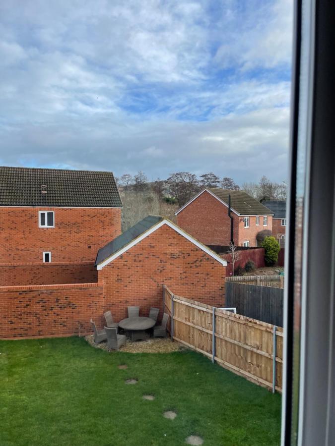 Stunning Large Detached Gloucester, 4 Beds, 3 Bedroom, 2 Bathroom Property, Nr Chelt, The Docks And Quays Sleeps 6 エクステリア 写真