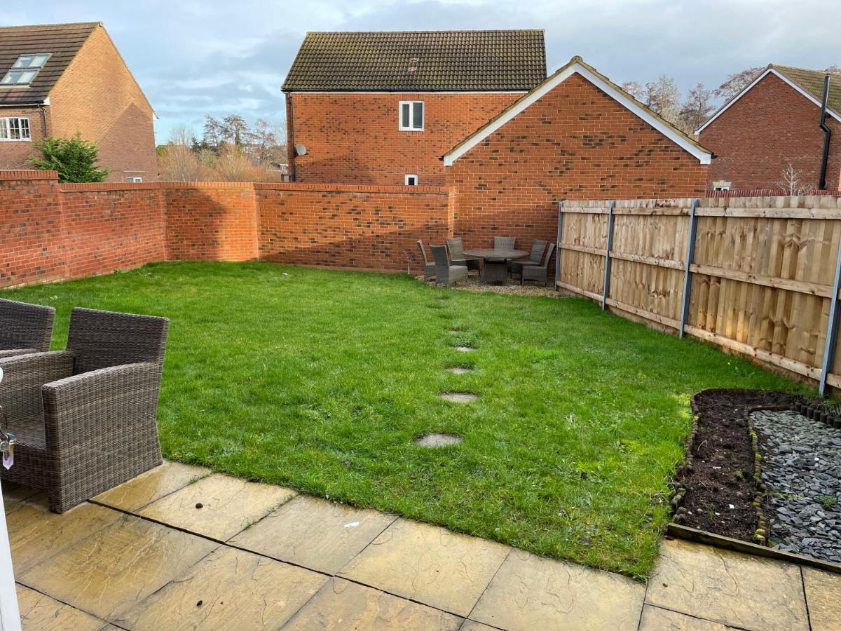 Stunning Large Detached Gloucester, 4 Beds, 3 Bedroom, 2 Bathroom Property, Nr Chelt, The Docks And Quays Sleeps 6 エクステリア 写真