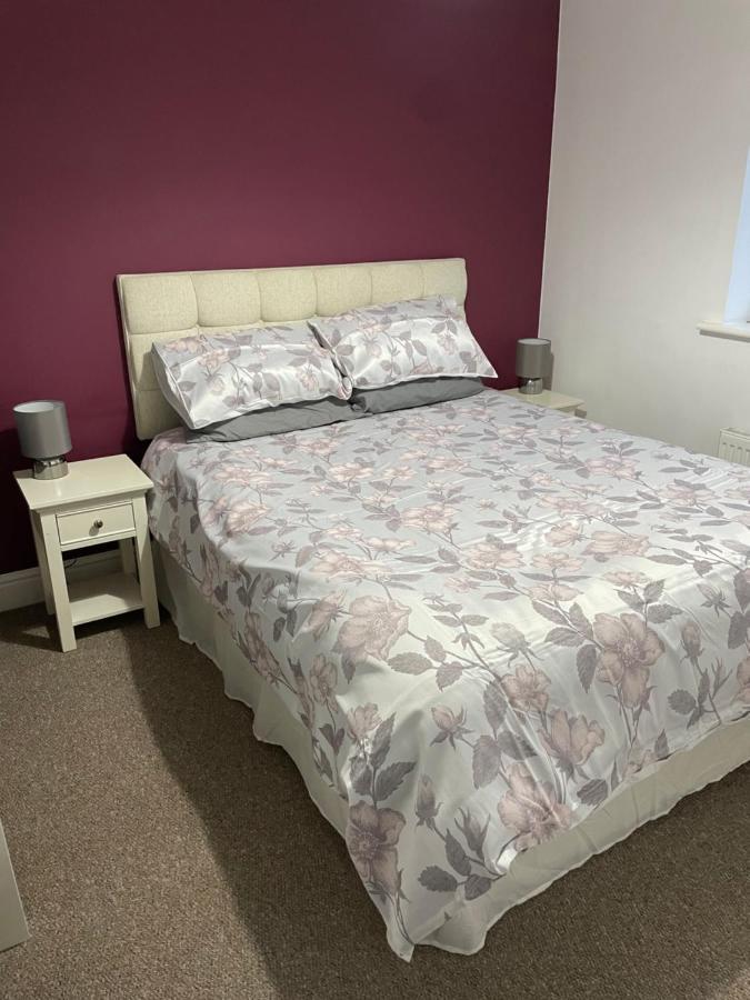 Stunning Large Detached Gloucester, 4 Beds, 3 Bedroom, 2 Bathroom Property, Nr Chelt, The Docks And Quays Sleeps 6 エクステリア 写真