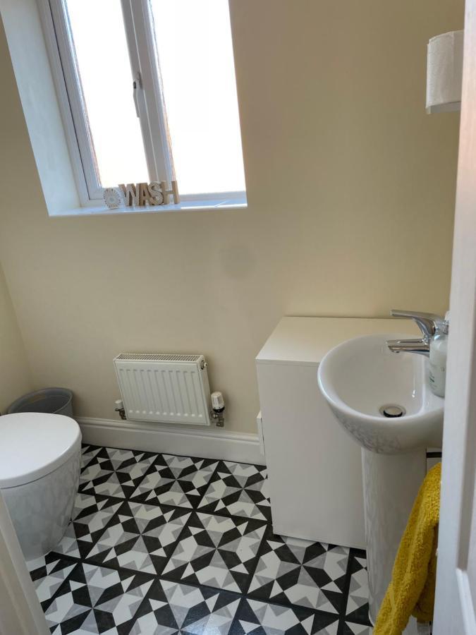 Stunning Large Detached Gloucester, 4 Beds, 3 Bedroom, 2 Bathroom Property, Nr Chelt, The Docks And Quays Sleeps 6 エクステリア 写真