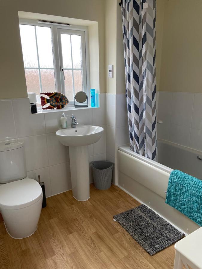 Stunning Large Detached Gloucester, 4 Beds, 3 Bedroom, 2 Bathroom Property, Nr Chelt, The Docks And Quays Sleeps 6 エクステリア 写真